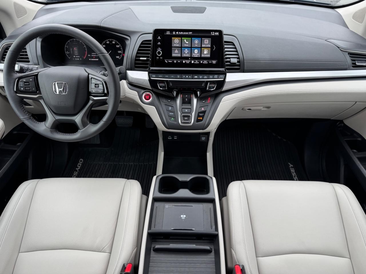 Honda Odyssey Vehicle Full-screen Gallery Image 12