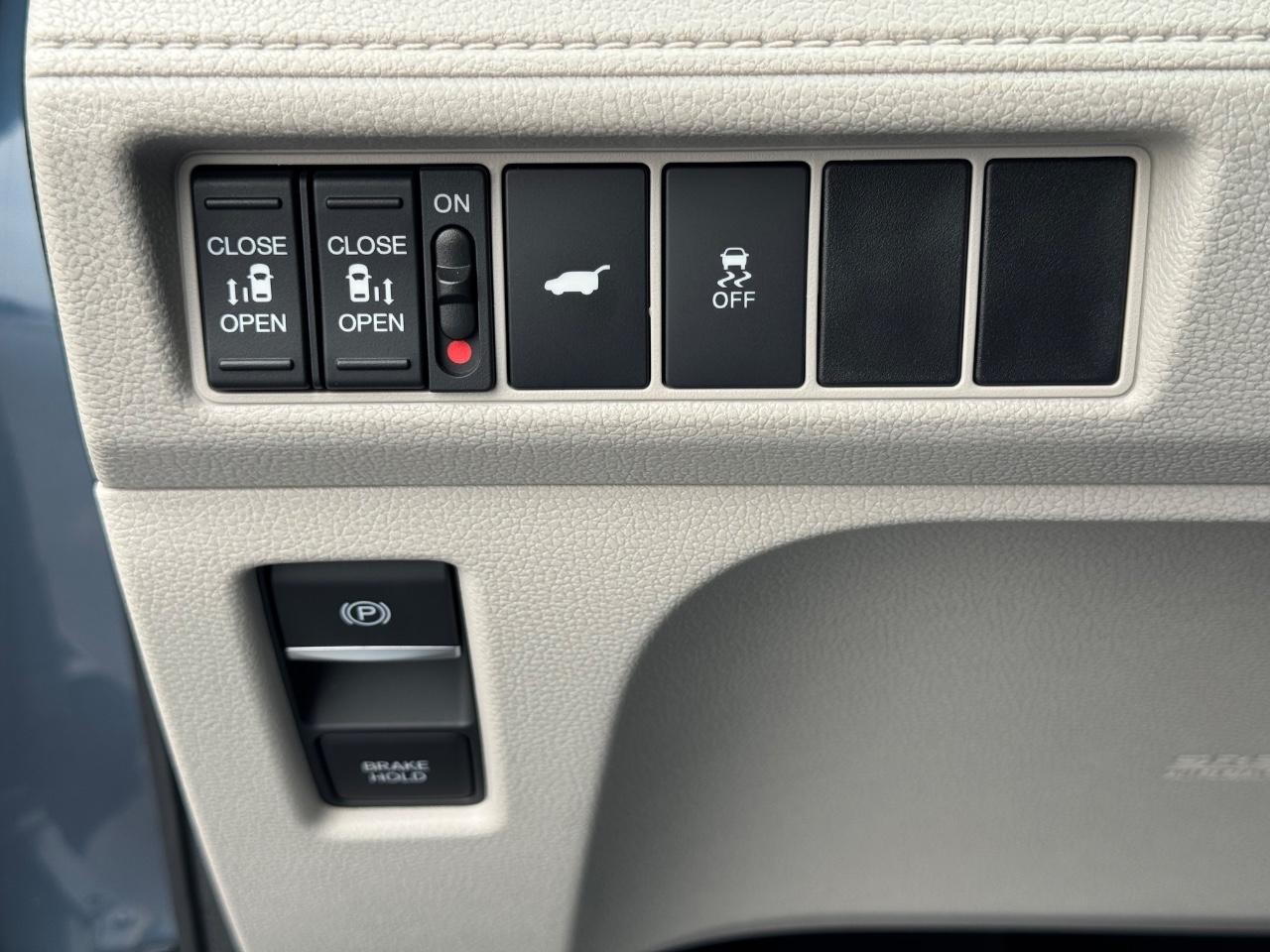 Honda Odyssey Vehicle Full-screen Gallery Image 23