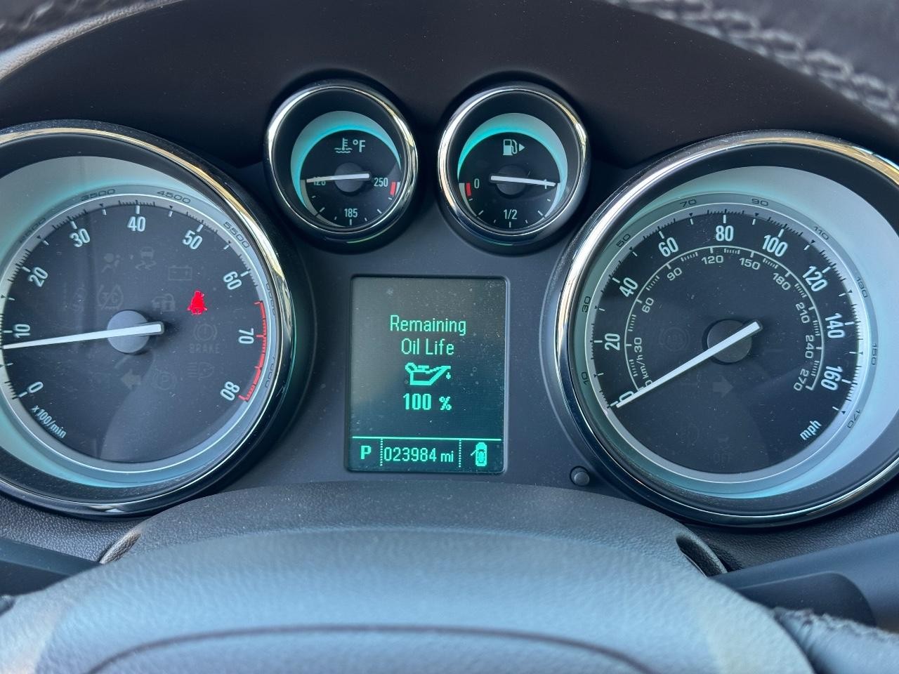 Buick Verano Vehicle Full-screen Gallery Image 19