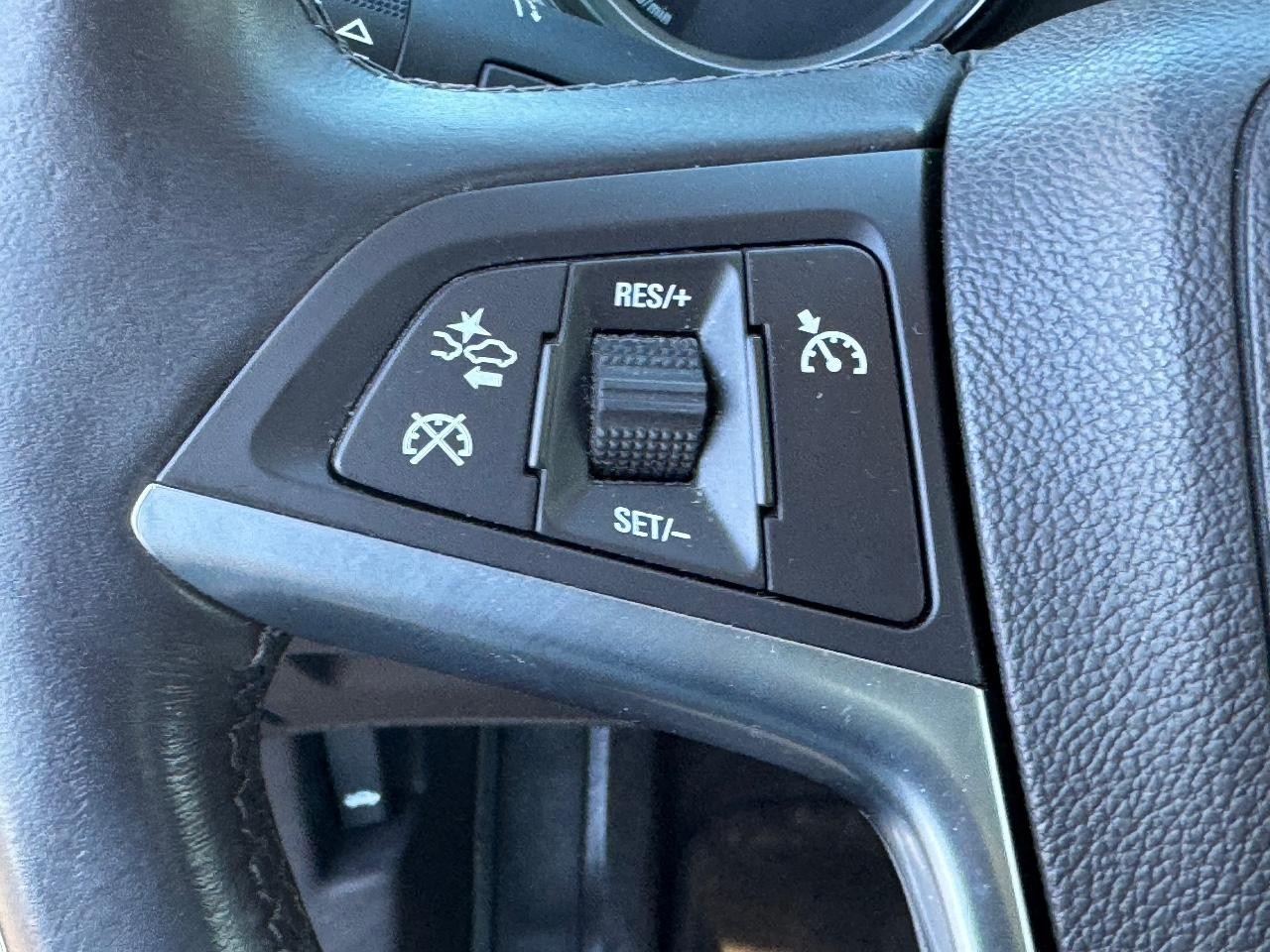 Buick Verano Vehicle Full-screen Gallery Image 20