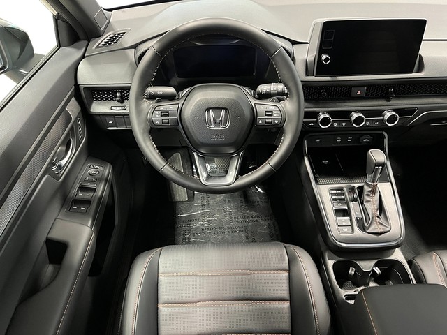 Honda CR-V Hybrid Vehicle Full-screen Gallery Image 17