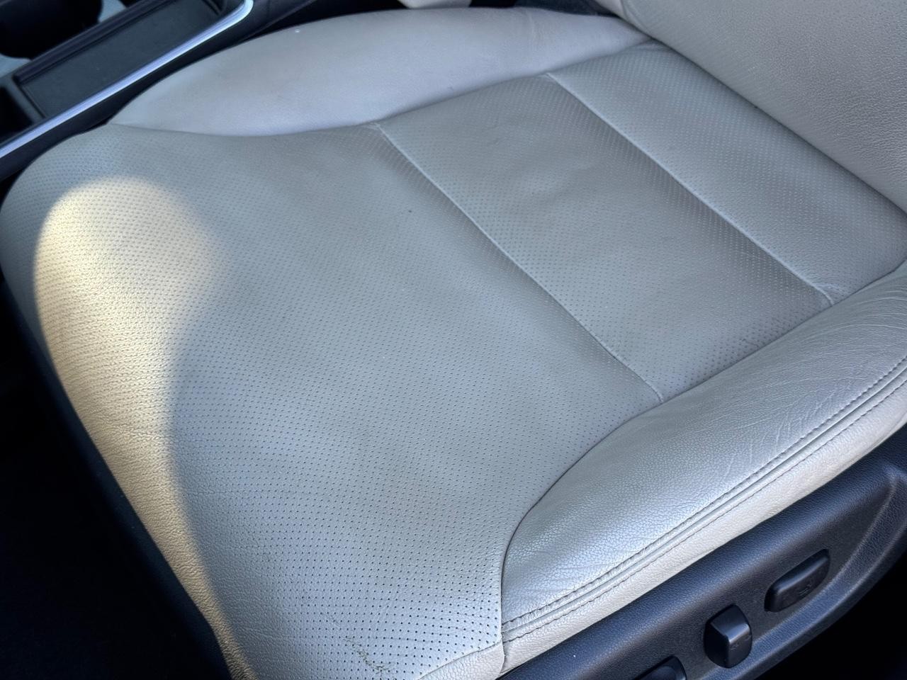 Honda CR-V Vehicle Full-screen Gallery Image 26