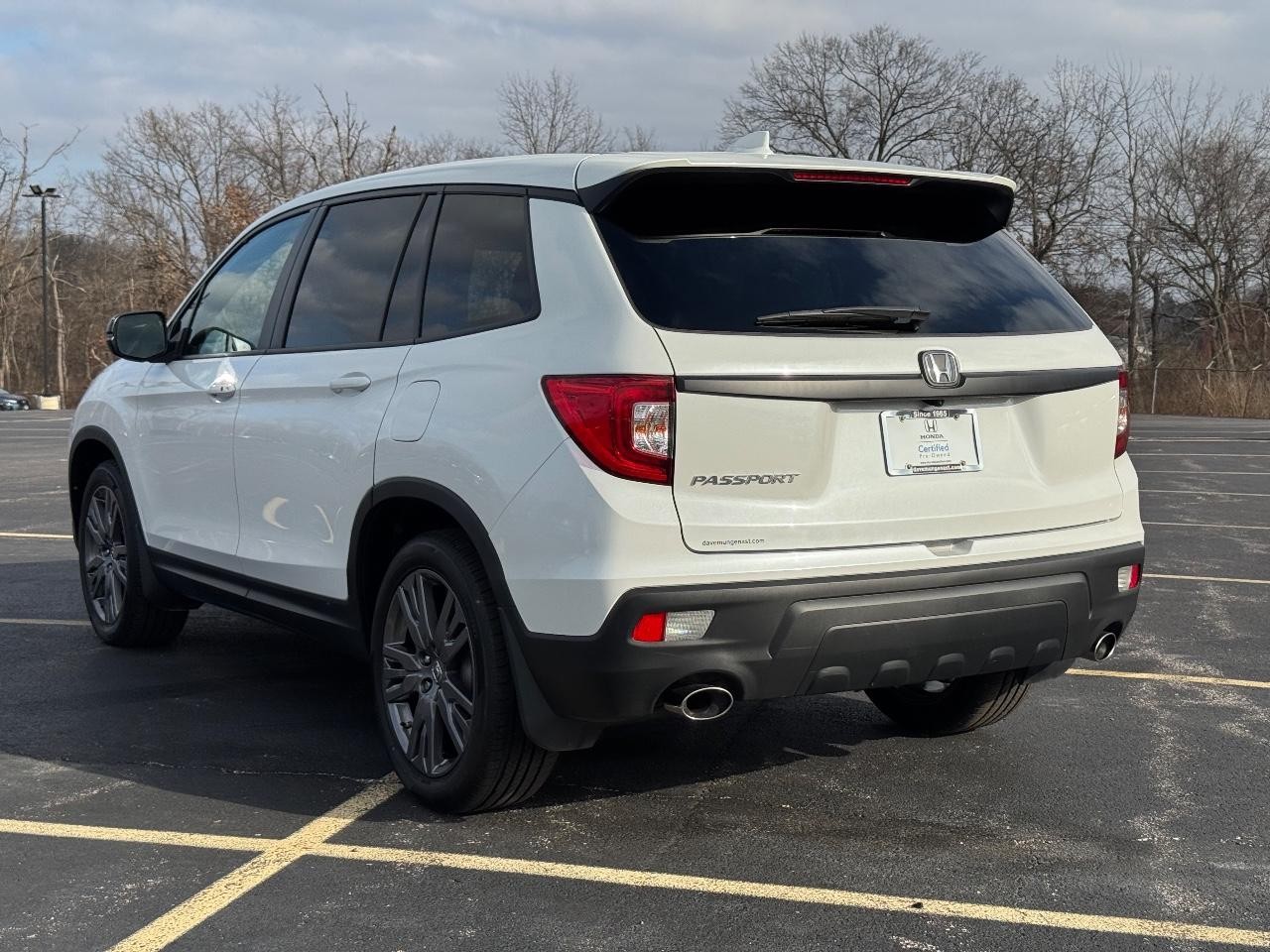 Honda Passport Vehicle Full-screen Gallery Image 06