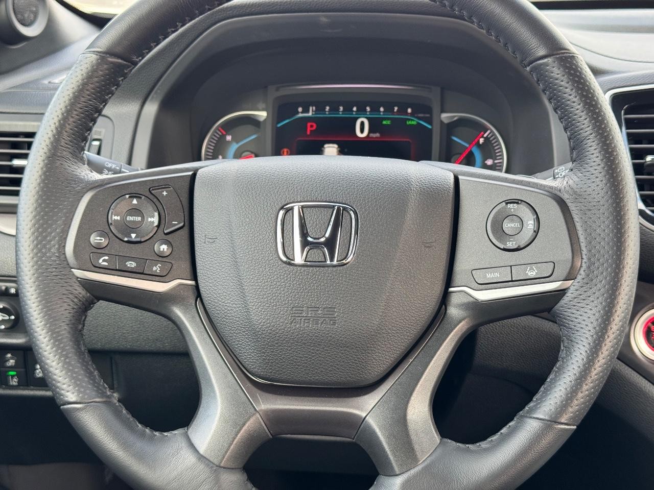 Honda Passport Vehicle Full-screen Gallery Image 12