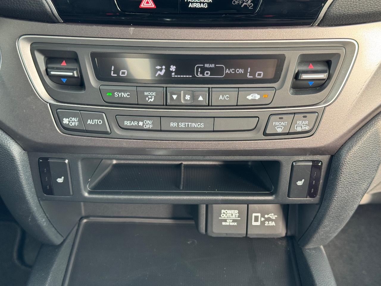 Honda Passport Vehicle Full-screen Gallery Image 14