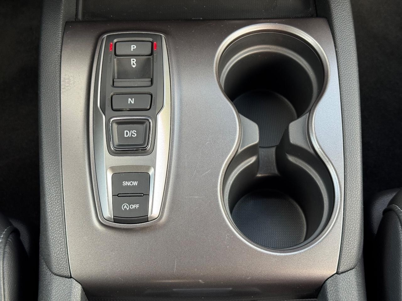 Honda Passport Vehicle Full-screen Gallery Image 15