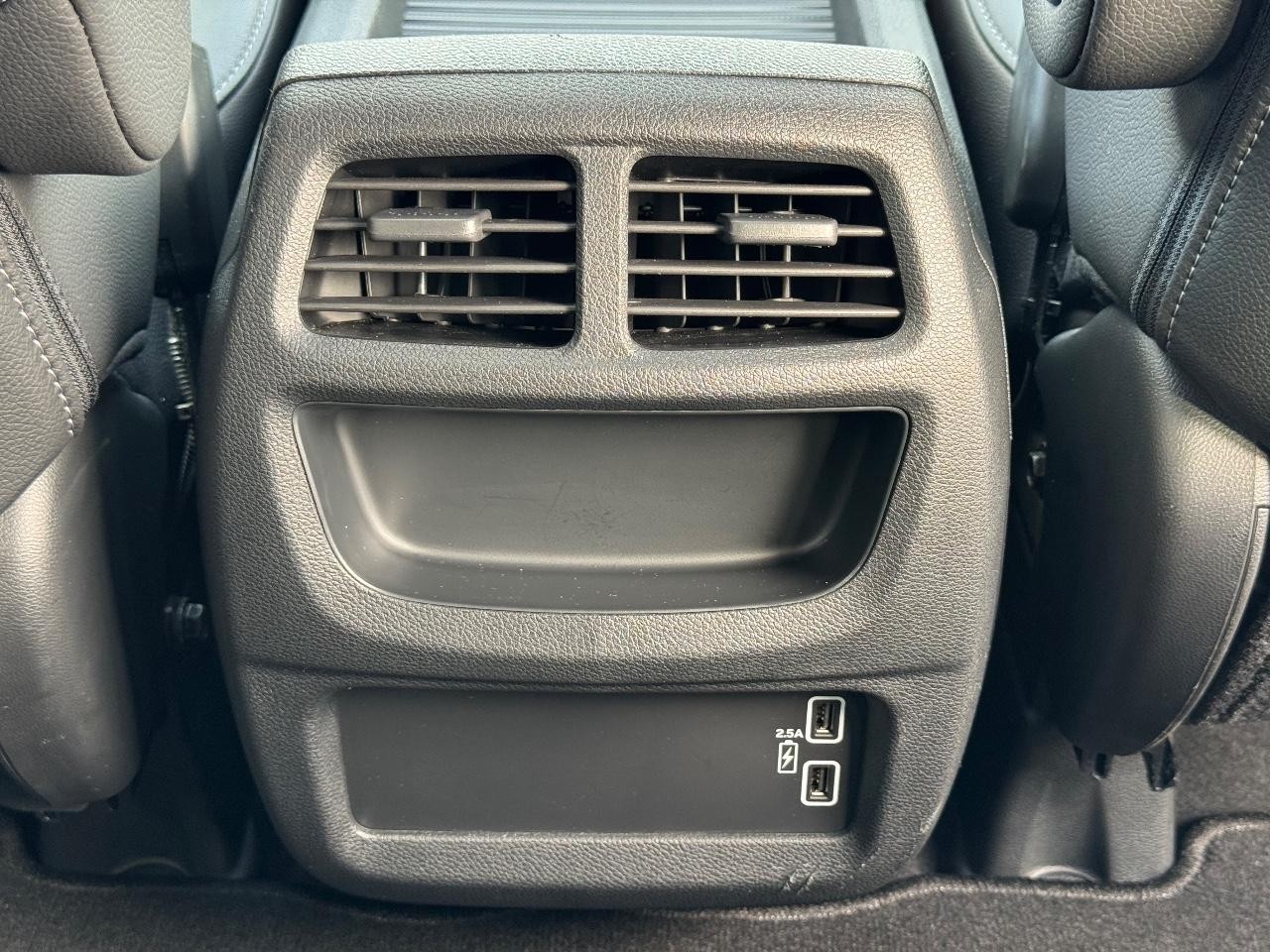 Honda Passport Vehicle Full-screen Gallery Image 16