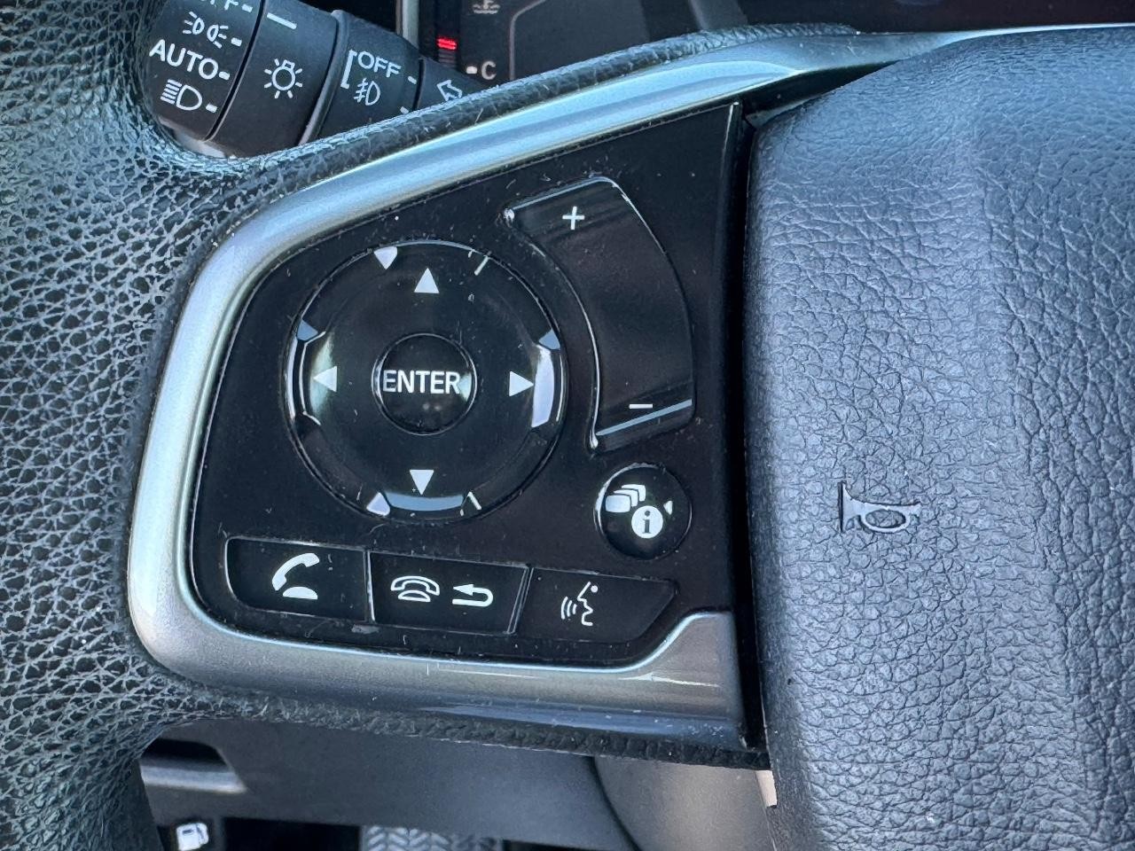 Honda CR-V Vehicle Full-screen Gallery Image 20