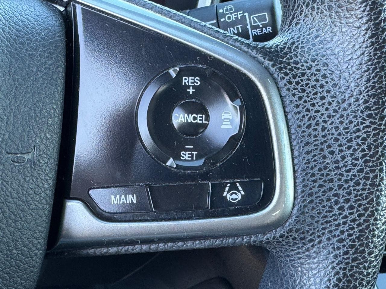 Honda CR-V Vehicle Full-screen Gallery Image 21