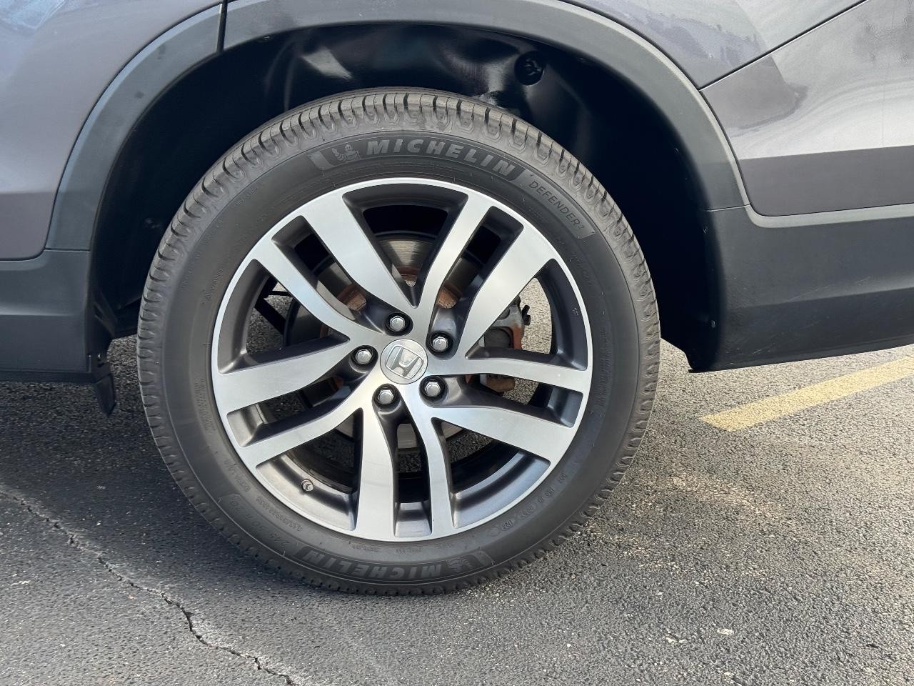 Honda Pilot Vehicle Full-screen Gallery Image 07