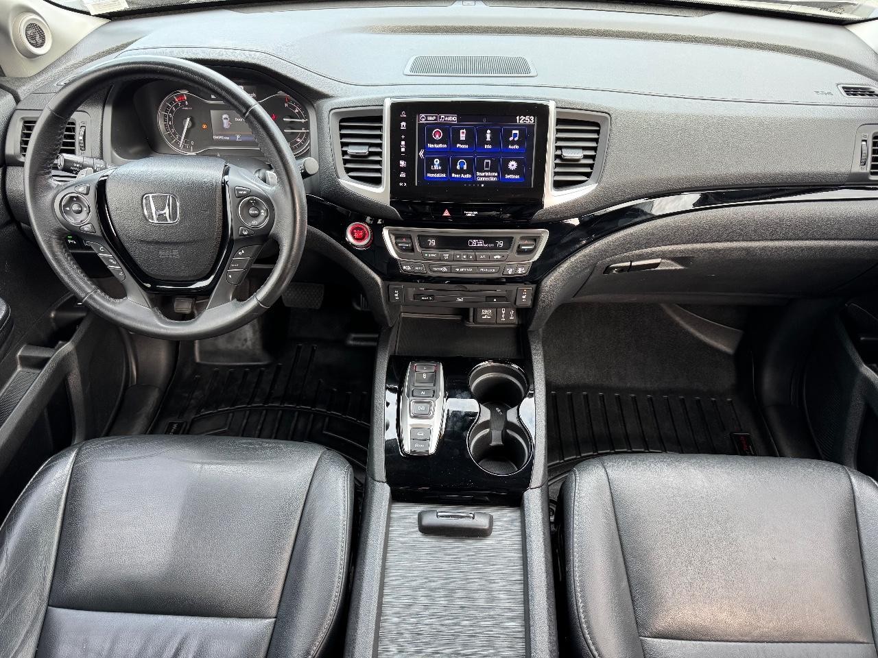 Honda Pilot Vehicle Full-screen Gallery Image 12