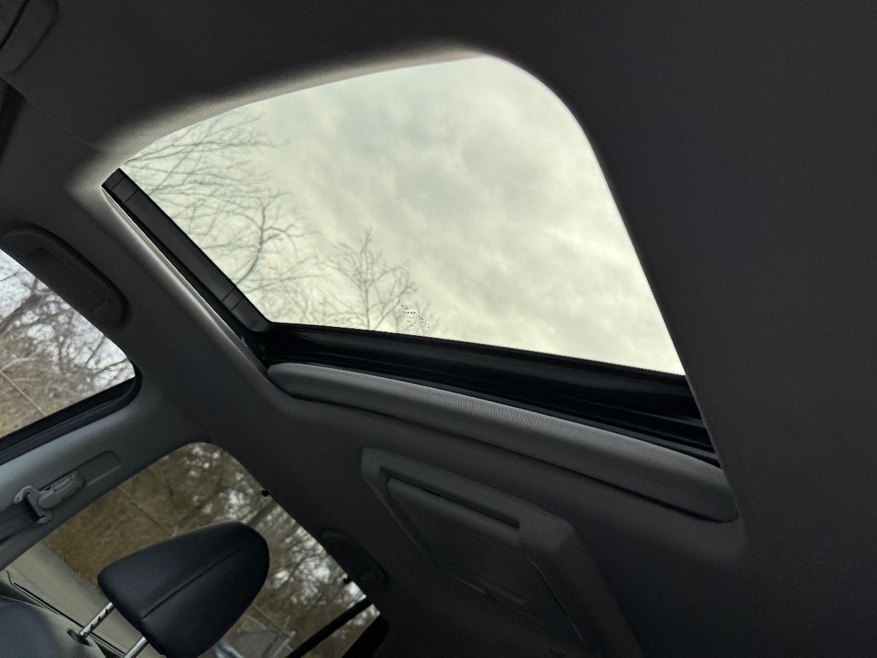 Honda Pilot Vehicle Full-screen Gallery Image 21