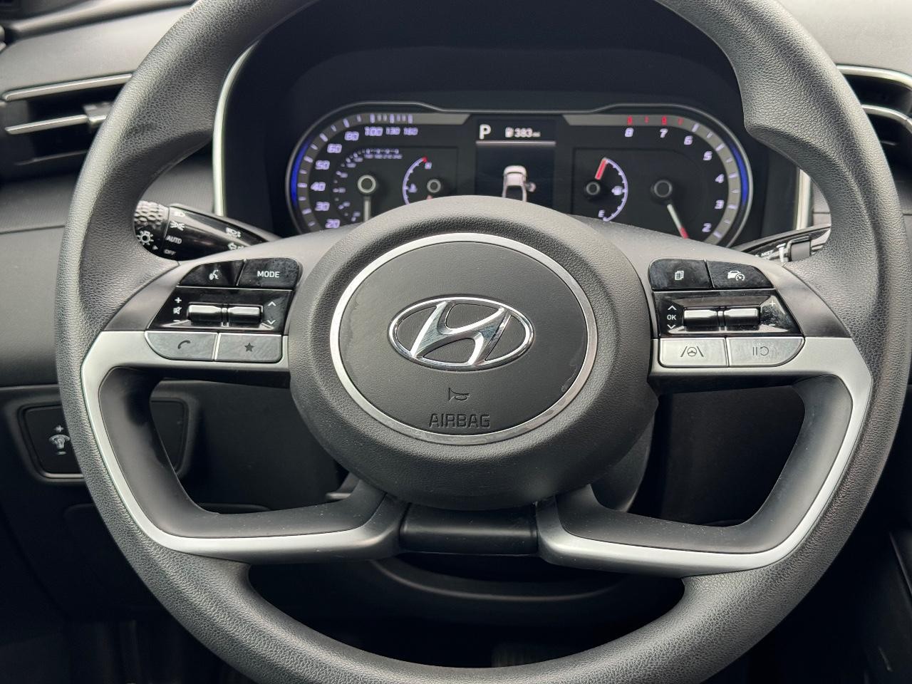 Hyundai Santa Cruz Vehicle Full-screen Gallery Image 12