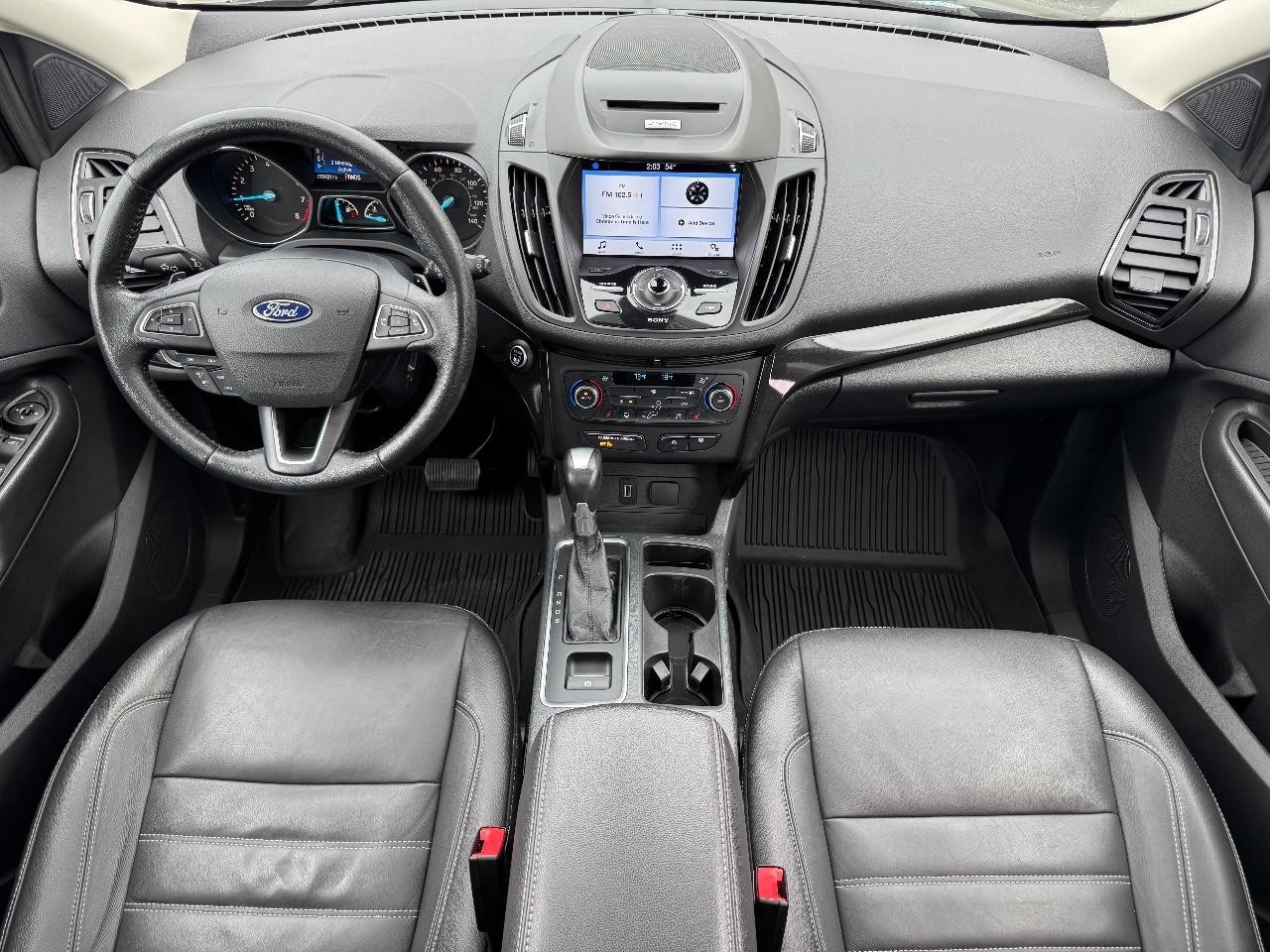 Ford Escape Vehicle Full-screen Gallery Image 11