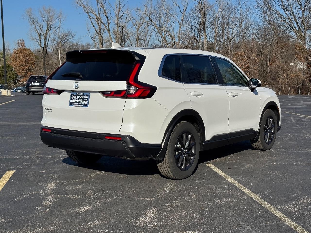 Honda CR-V Vehicle Full-screen Gallery Image 03