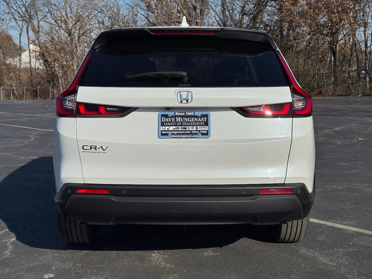 Honda CR-V Vehicle Full-screen Gallery Image 05