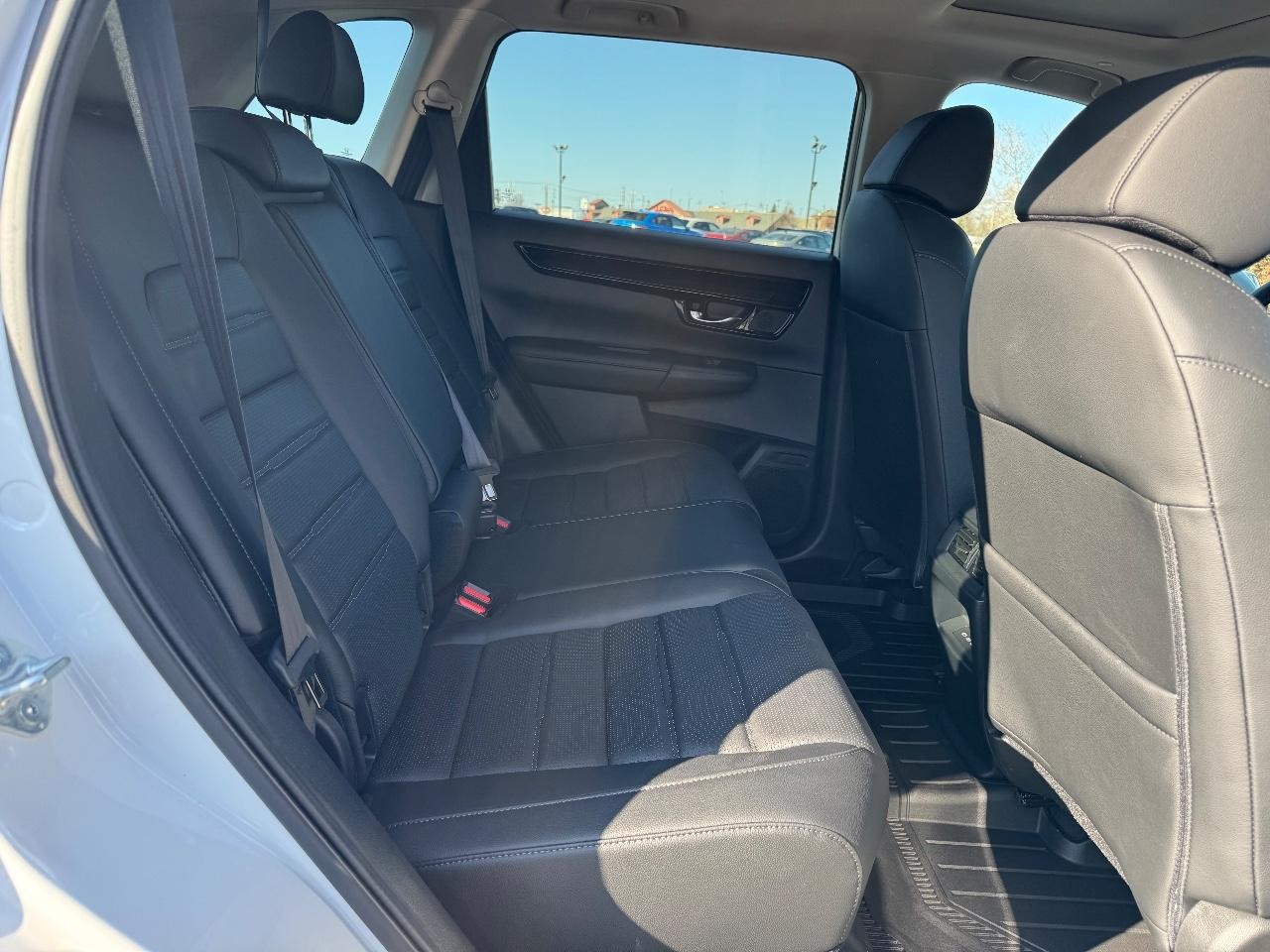 Honda CR-V Vehicle Full-screen Gallery Image 10