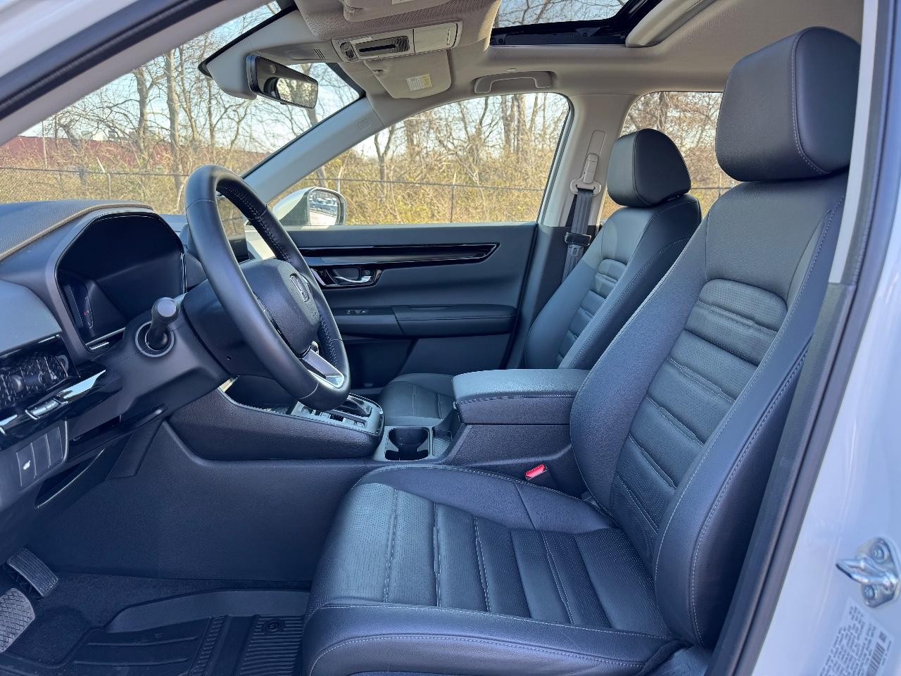 Honda CR-V Vehicle Full-screen Gallery Image 18