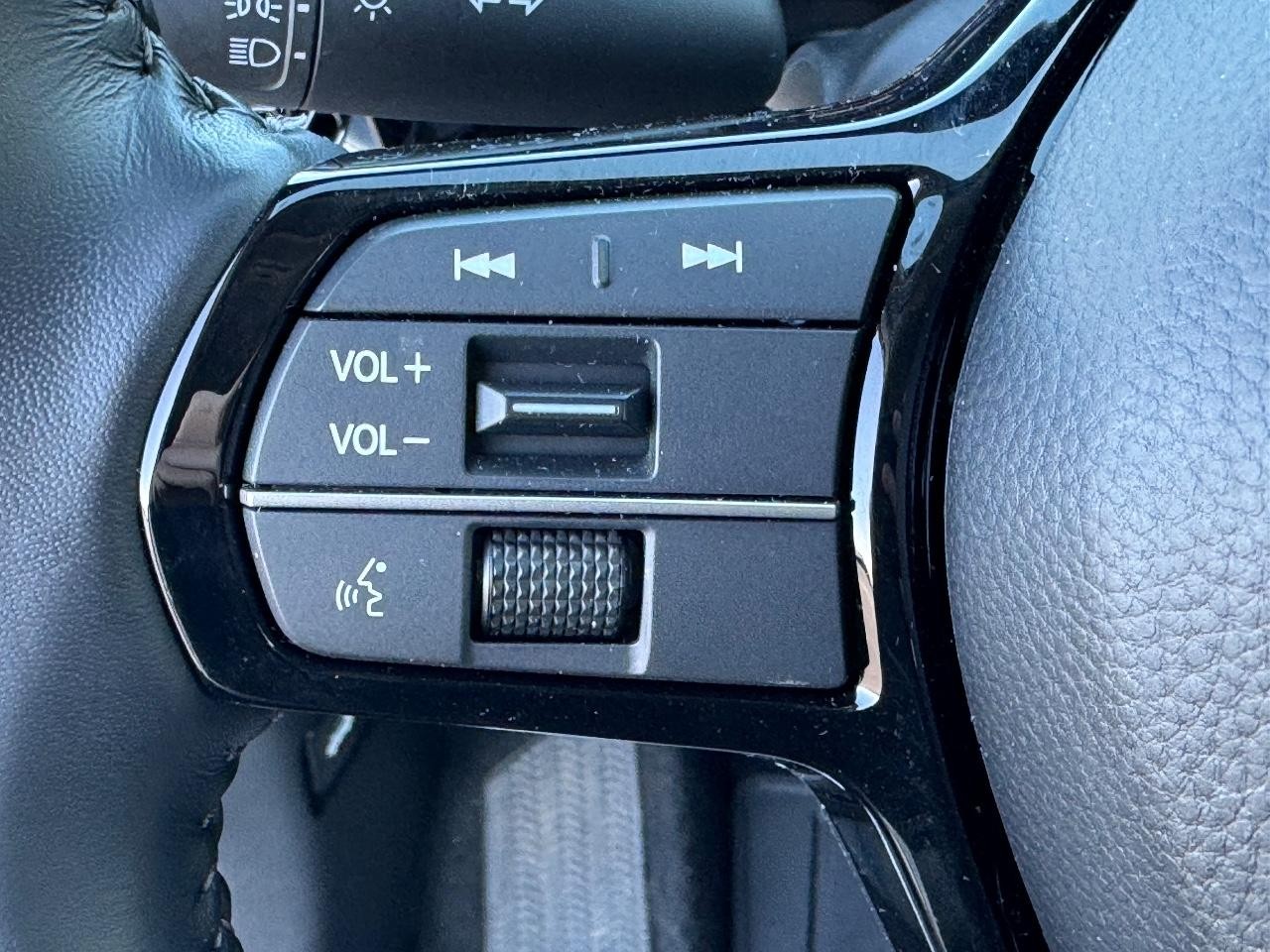 Honda CR-V Vehicle Full-screen Gallery Image 21