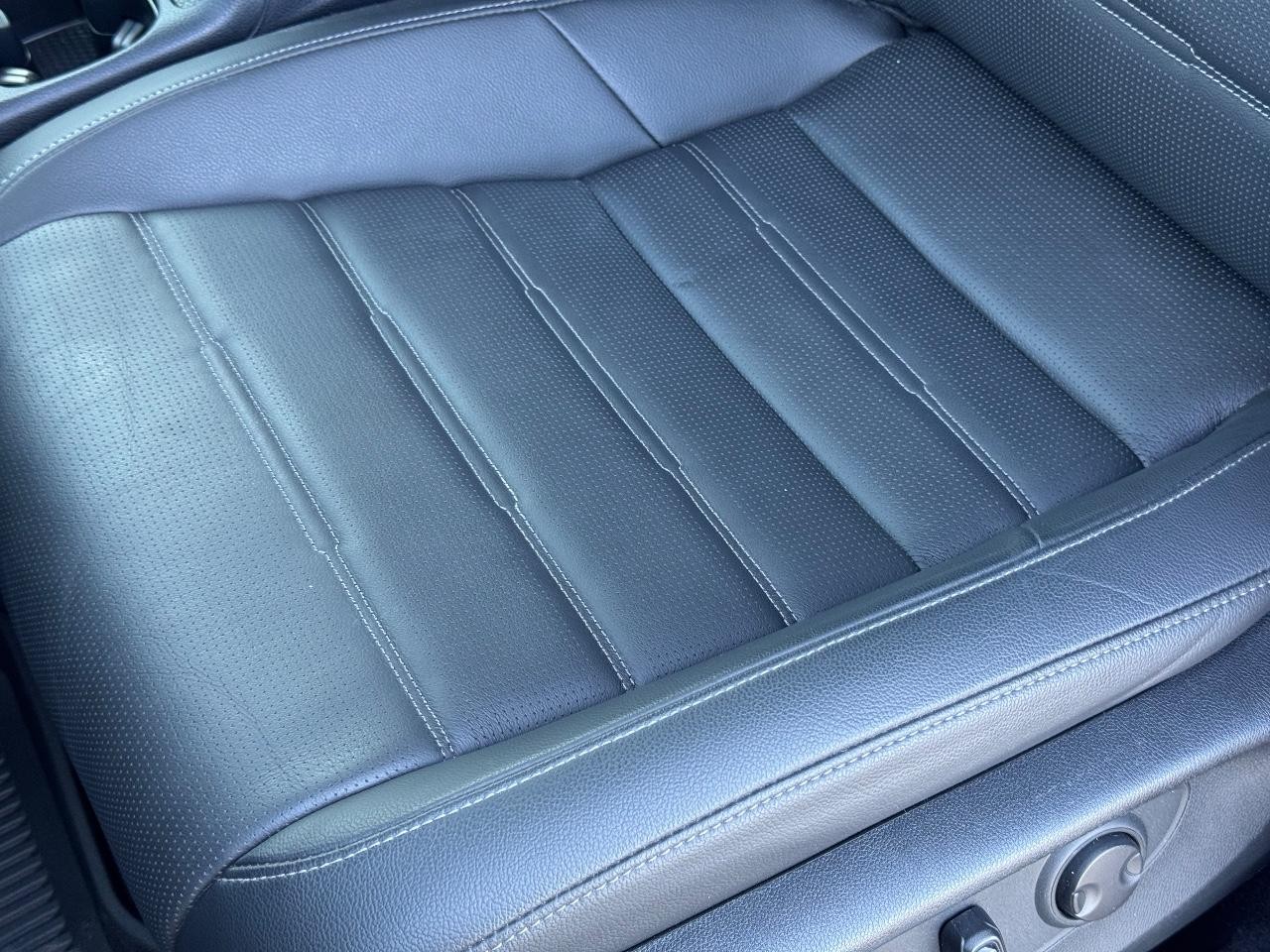 Honda CR-V Vehicle Full-screen Gallery Image 26