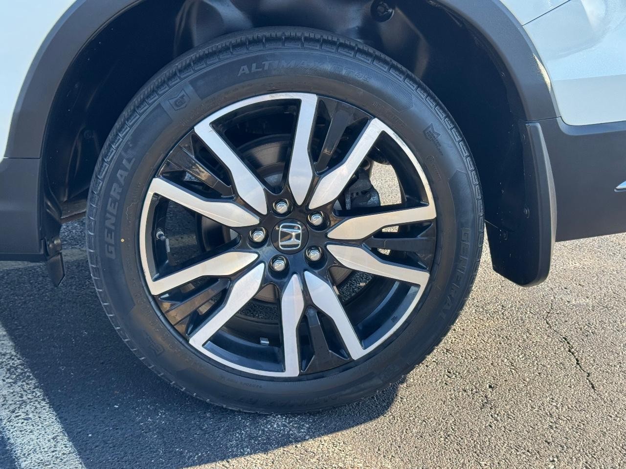 Honda Pilot Vehicle Full-screen Gallery Image 07