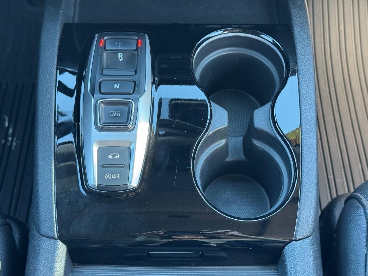 Honda Pilot Vehicle Full-screen Gallery Image 16