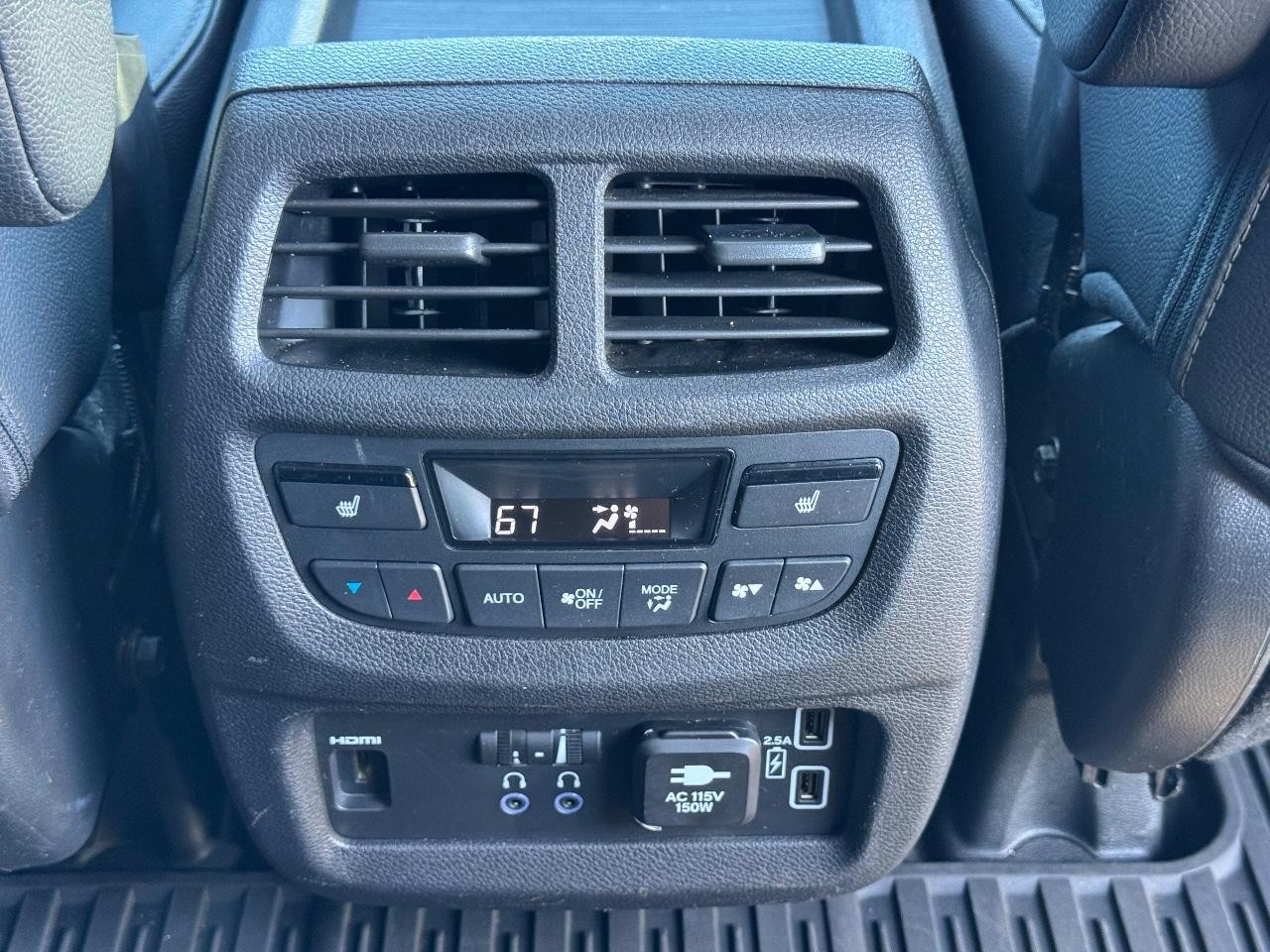 Honda Pilot Vehicle Full-screen Gallery Image 18