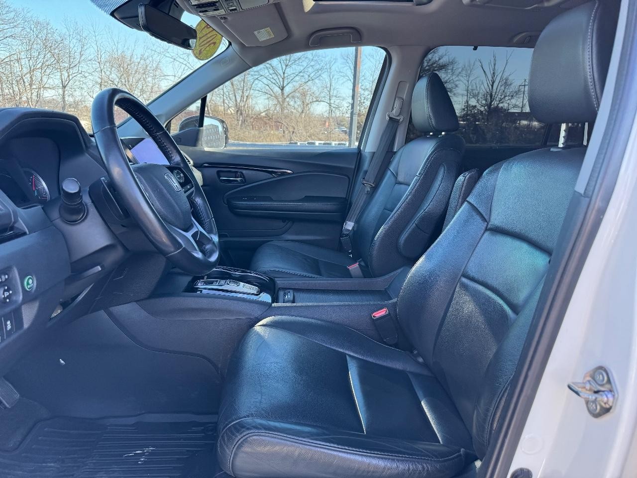 Honda Pilot Vehicle Full-screen Gallery Image 20