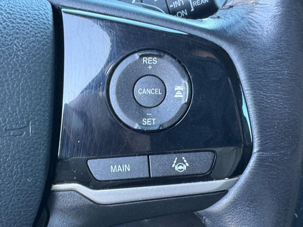 Honda Pilot Vehicle Full-screen Gallery Image 24