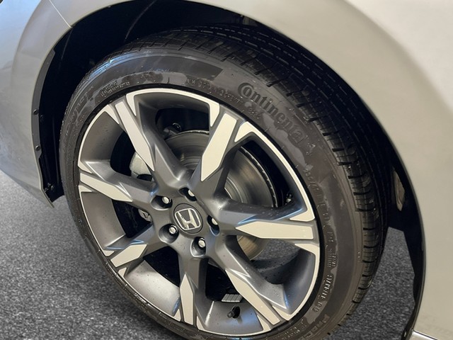 Honda Civic Sedan Hybrid Vehicle Full-screen Gallery Image 11