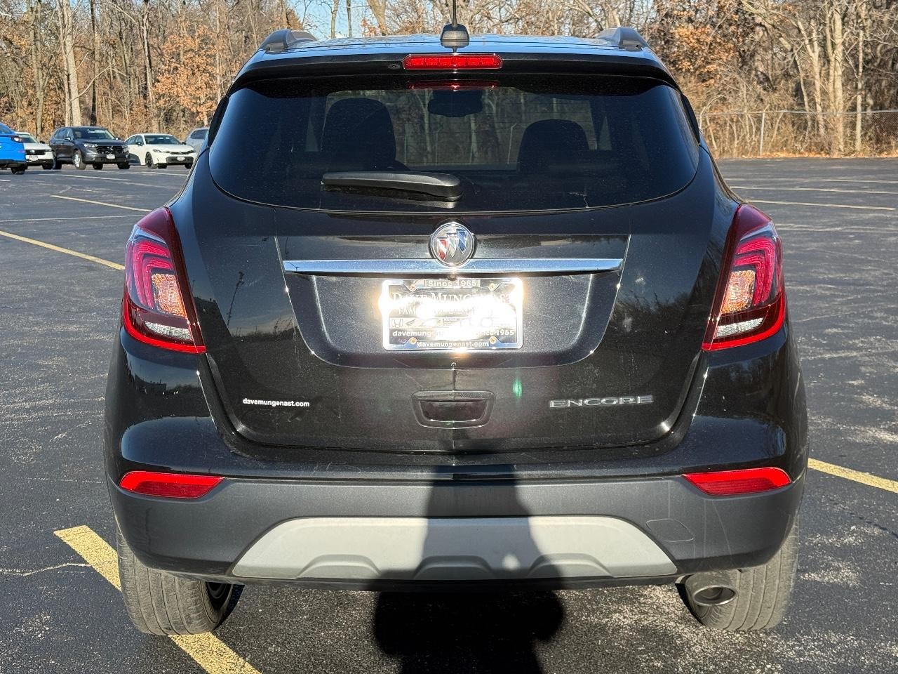 Buick Encore Vehicle Full-screen Gallery Image 05