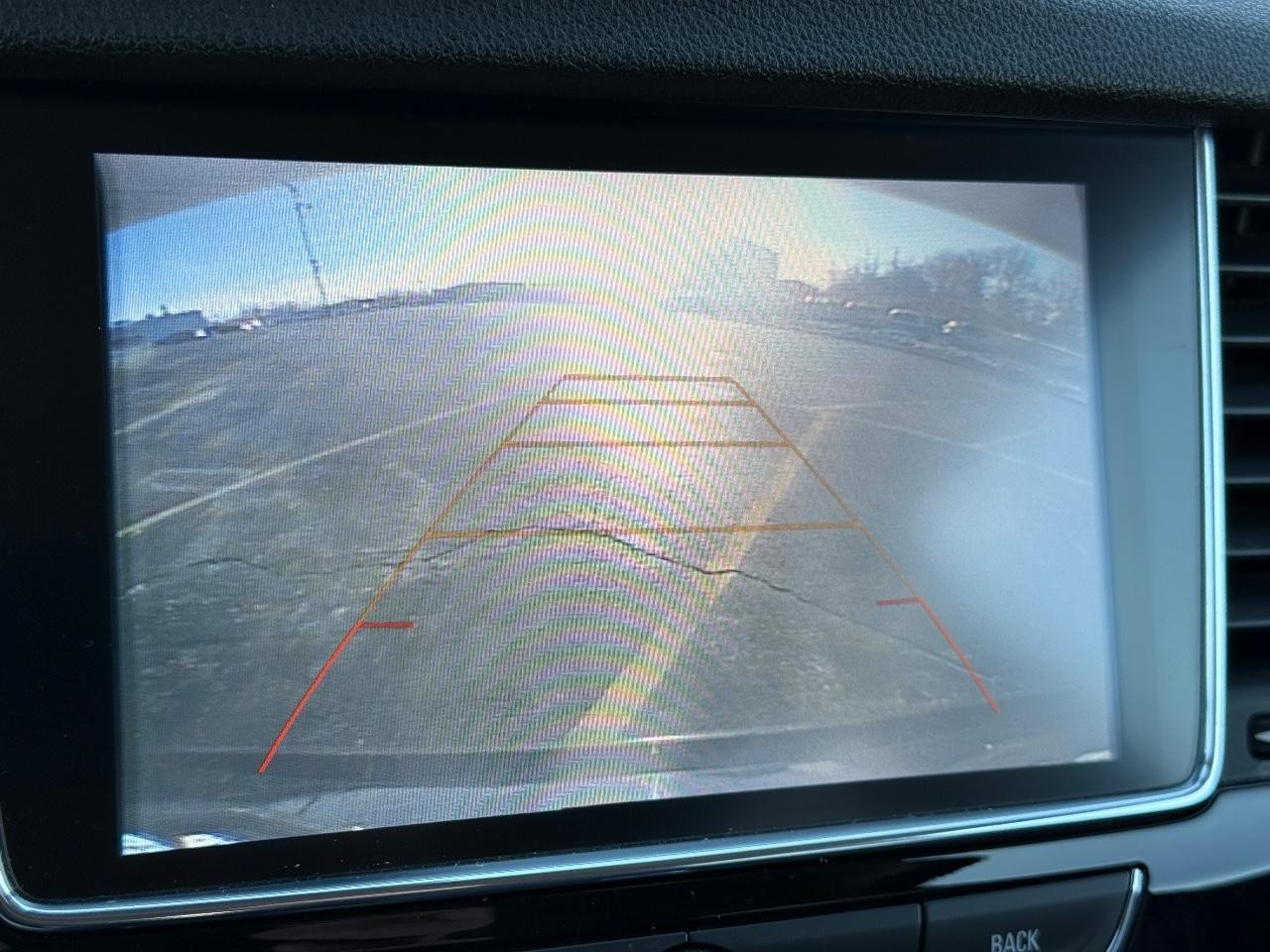 Buick Encore Vehicle Full-screen Gallery Image 21