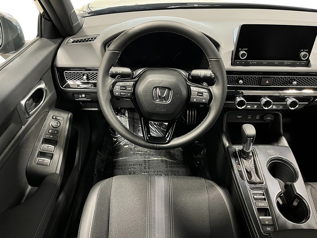 Honda Civic Hatchback Vehicle Full-screen Gallery Image 17