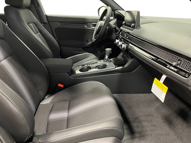 Honda Civic Hatchback Vehicle Full-screen Gallery Image 25