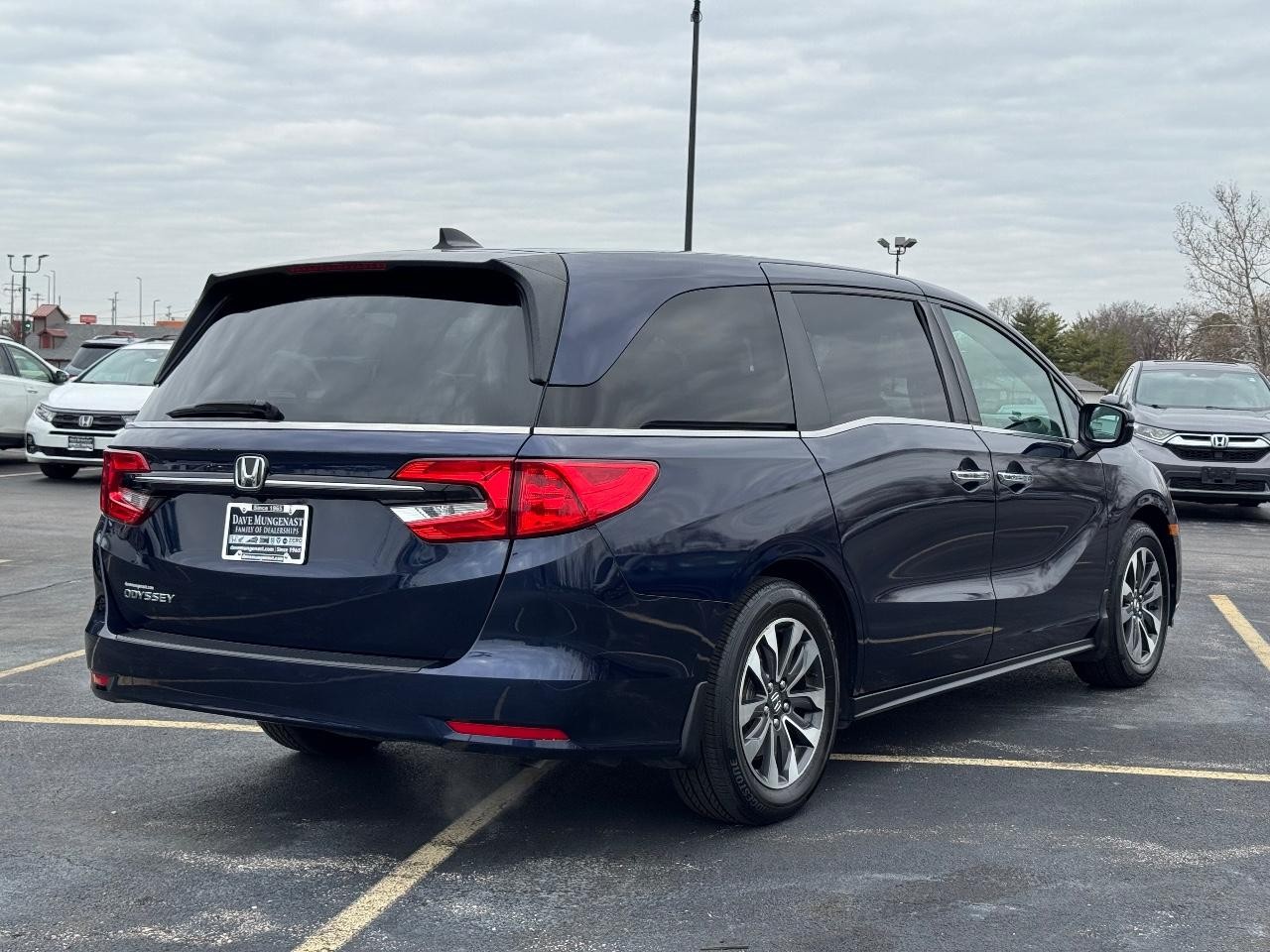 Honda Odyssey Vehicle Full-screen Gallery Image 03