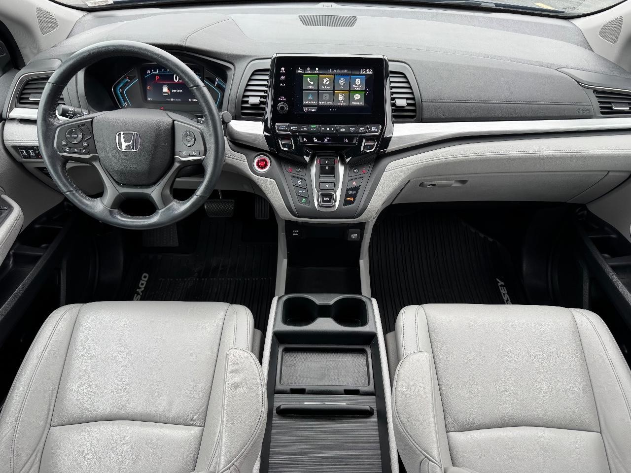 Honda Odyssey Vehicle Full-screen Gallery Image 13