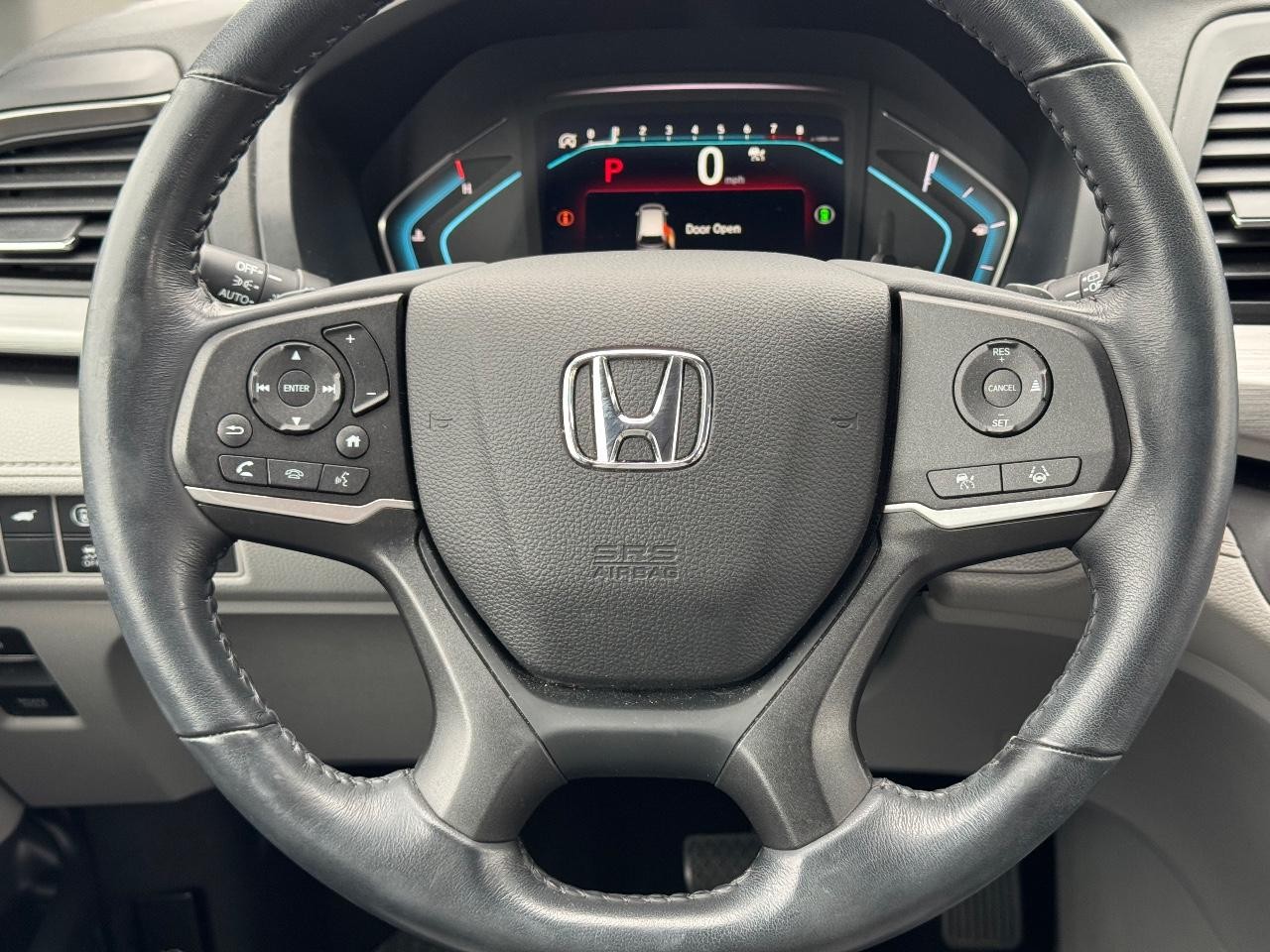 Honda Odyssey Vehicle Full-screen Gallery Image 14