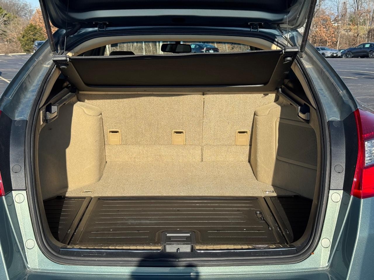 Honda Accord Crosstour Vehicle Full-screen Gallery Image 04