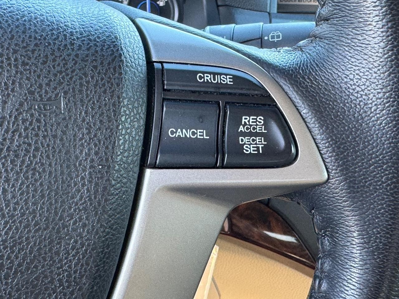 Honda Accord Crosstour Vehicle Full-screen Gallery Image 22