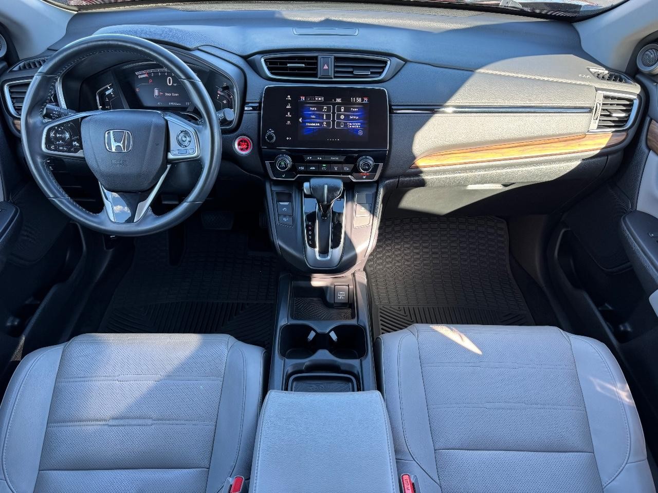 Honda CR-V Vehicle Full-screen Gallery Image 11