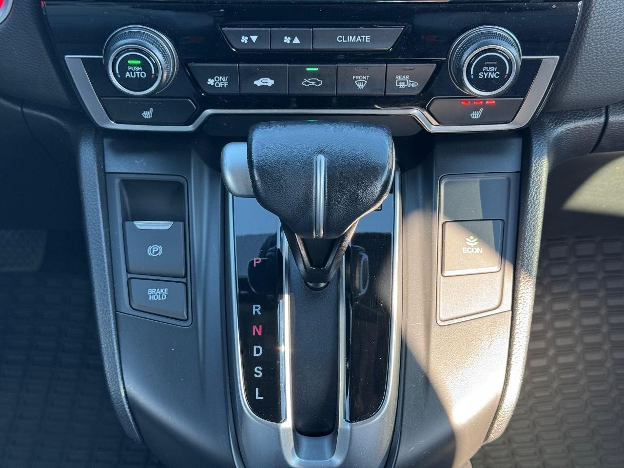 Honda CR-V Vehicle Full-screen Gallery Image 14