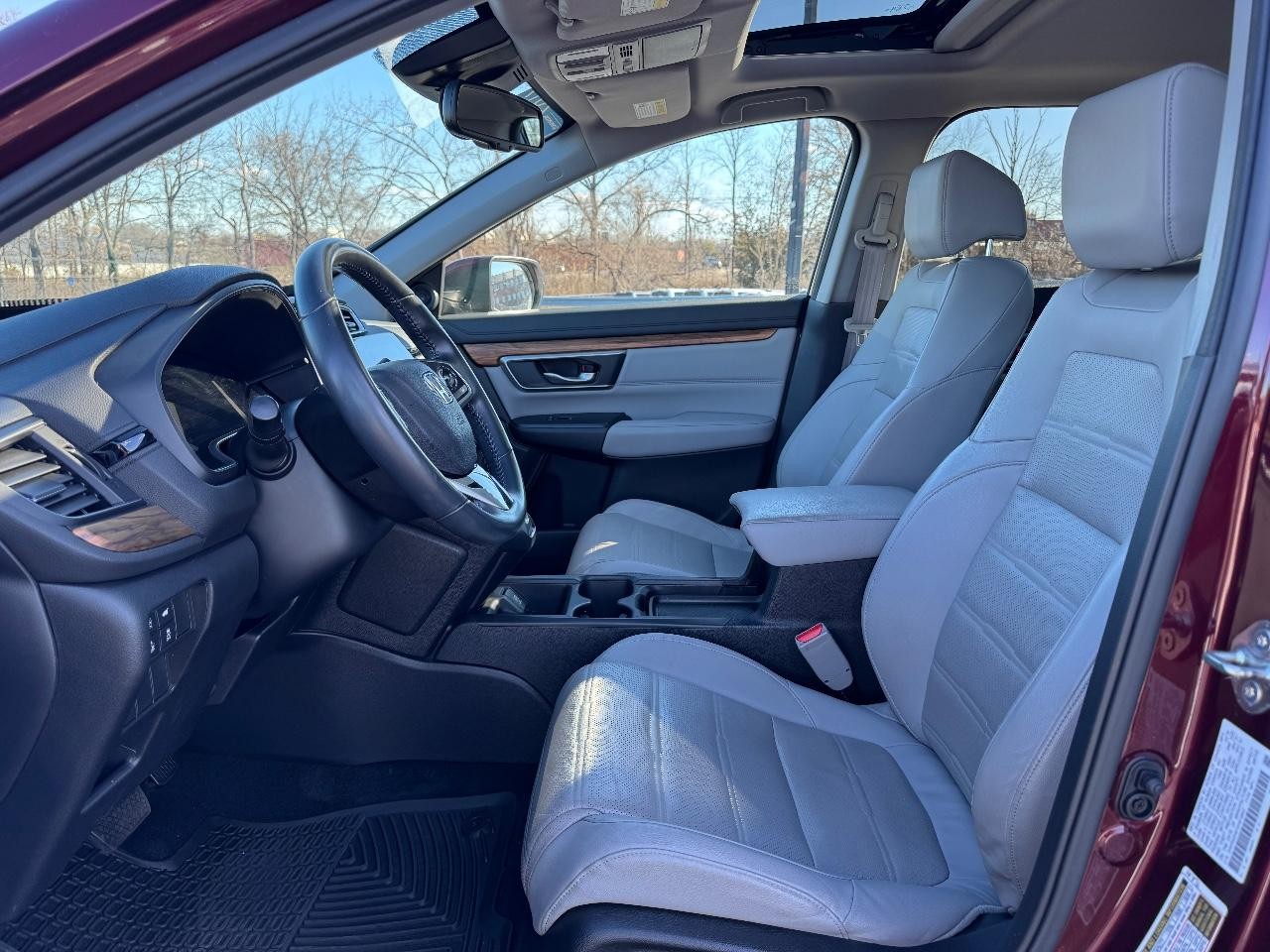 Honda CR-V Vehicle Full-screen Gallery Image 17