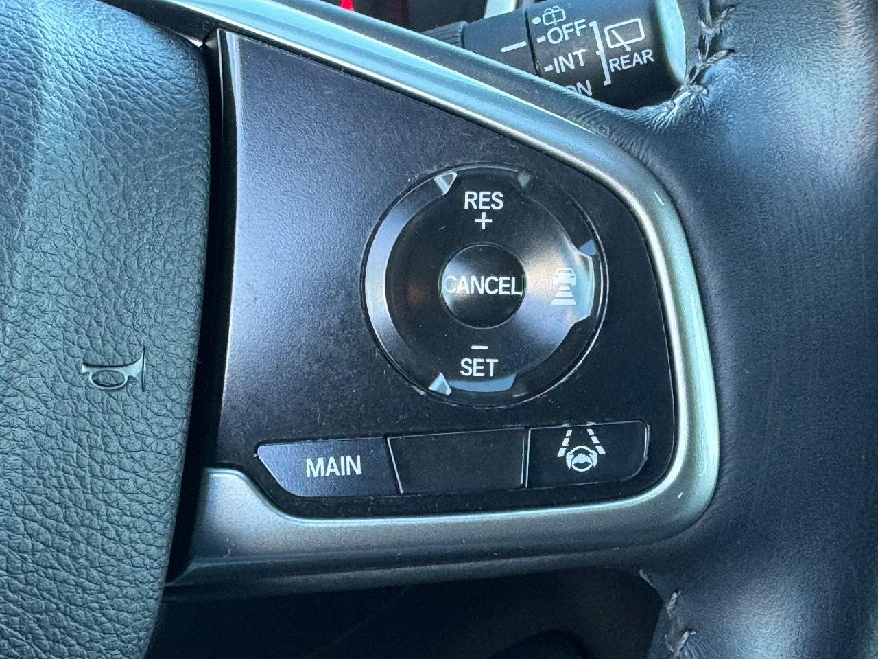 Honda CR-V Vehicle Full-screen Gallery Image 21