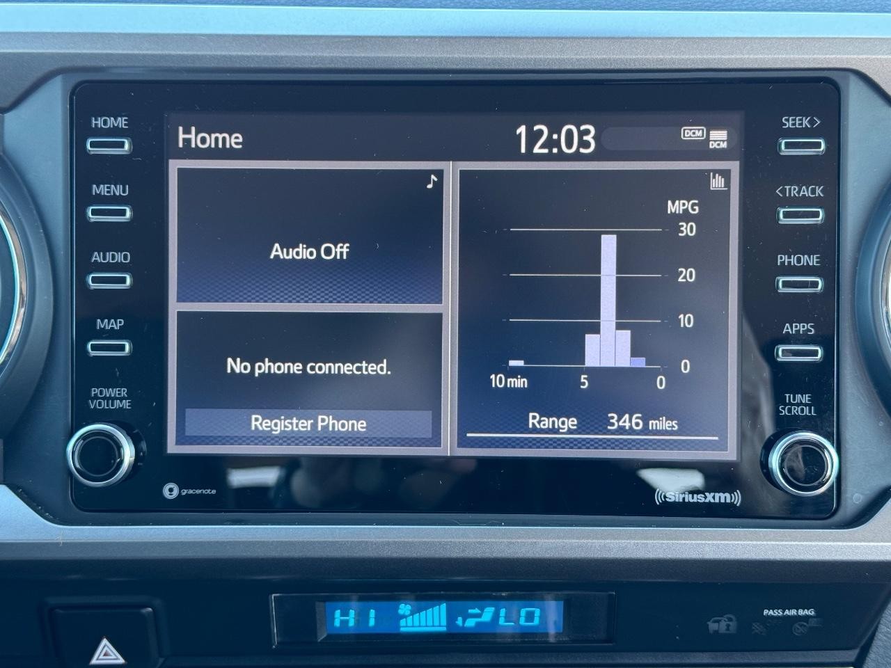 Toyota Tacoma 4WD Vehicle Full-screen Gallery Image 13