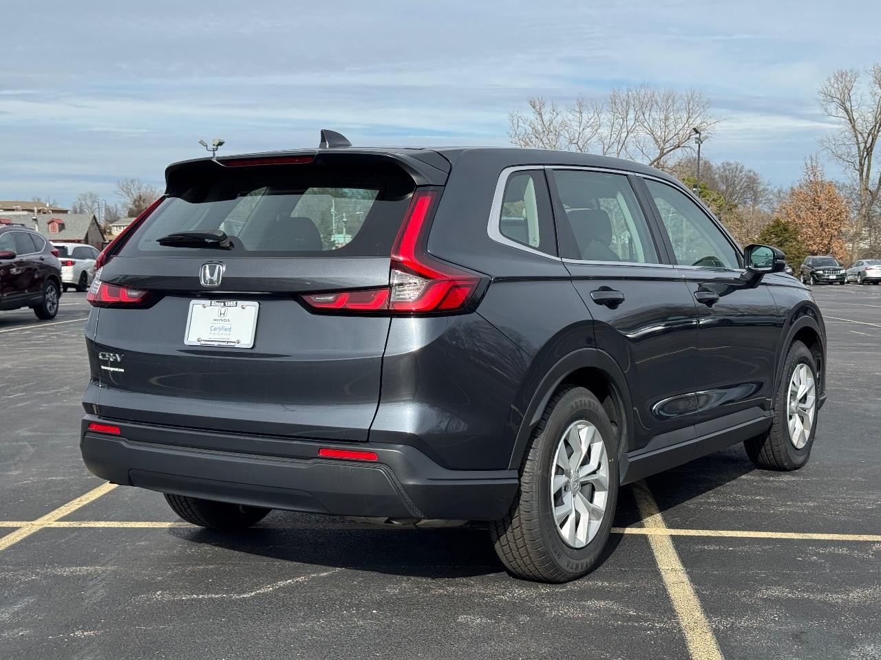 Honda CR-V Vehicle Full-screen Gallery Image 03