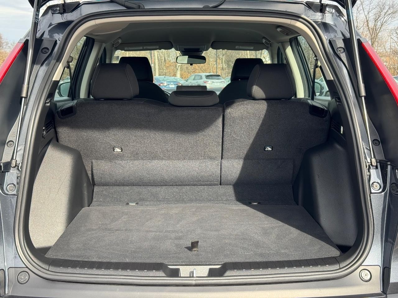 Honda CR-V Vehicle Full-screen Gallery Image 04