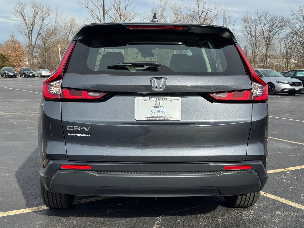 Honda CR-V Vehicle Full-screen Gallery Image 05