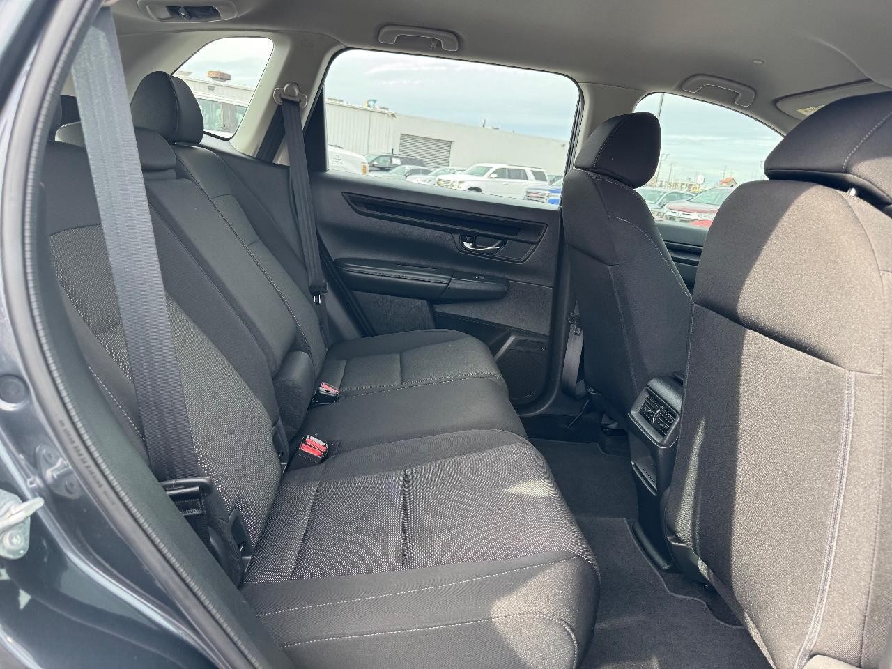 Honda CR-V Vehicle Full-screen Gallery Image 10