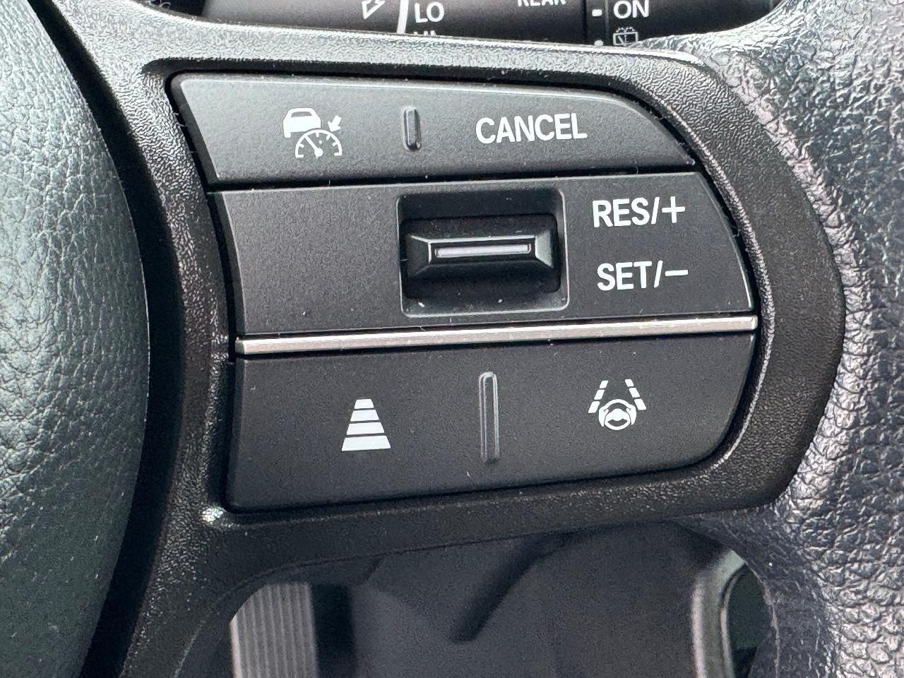 Honda CR-V Vehicle Full-screen Gallery Image 21