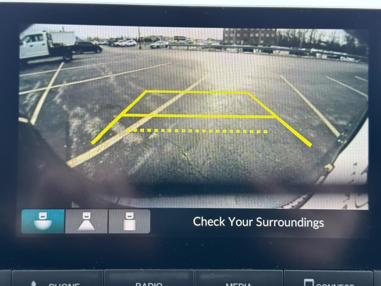 Honda CR-V Vehicle Full-screen Gallery Image 23